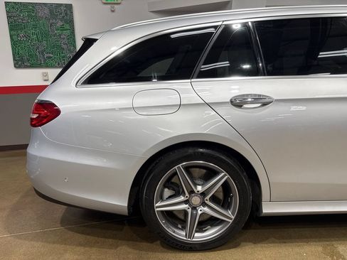 Used 2017 Mercedes-Benz E 400 4MATIC Wagon image 39