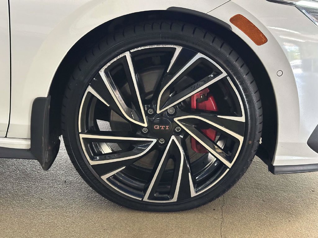 Used 2022 Volkswagen GTI Autobahn FWD image 13