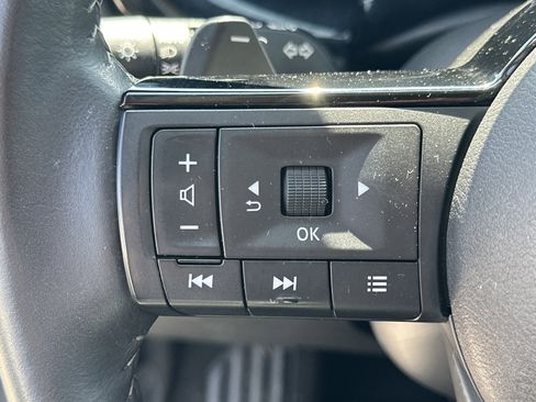 Used 2023 Nissan Pathfinder SL w/ Lighting Package (N92) AWD/4WD image 26