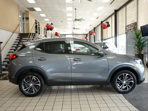 Used 2022 Buick Encore GX Essence image 16