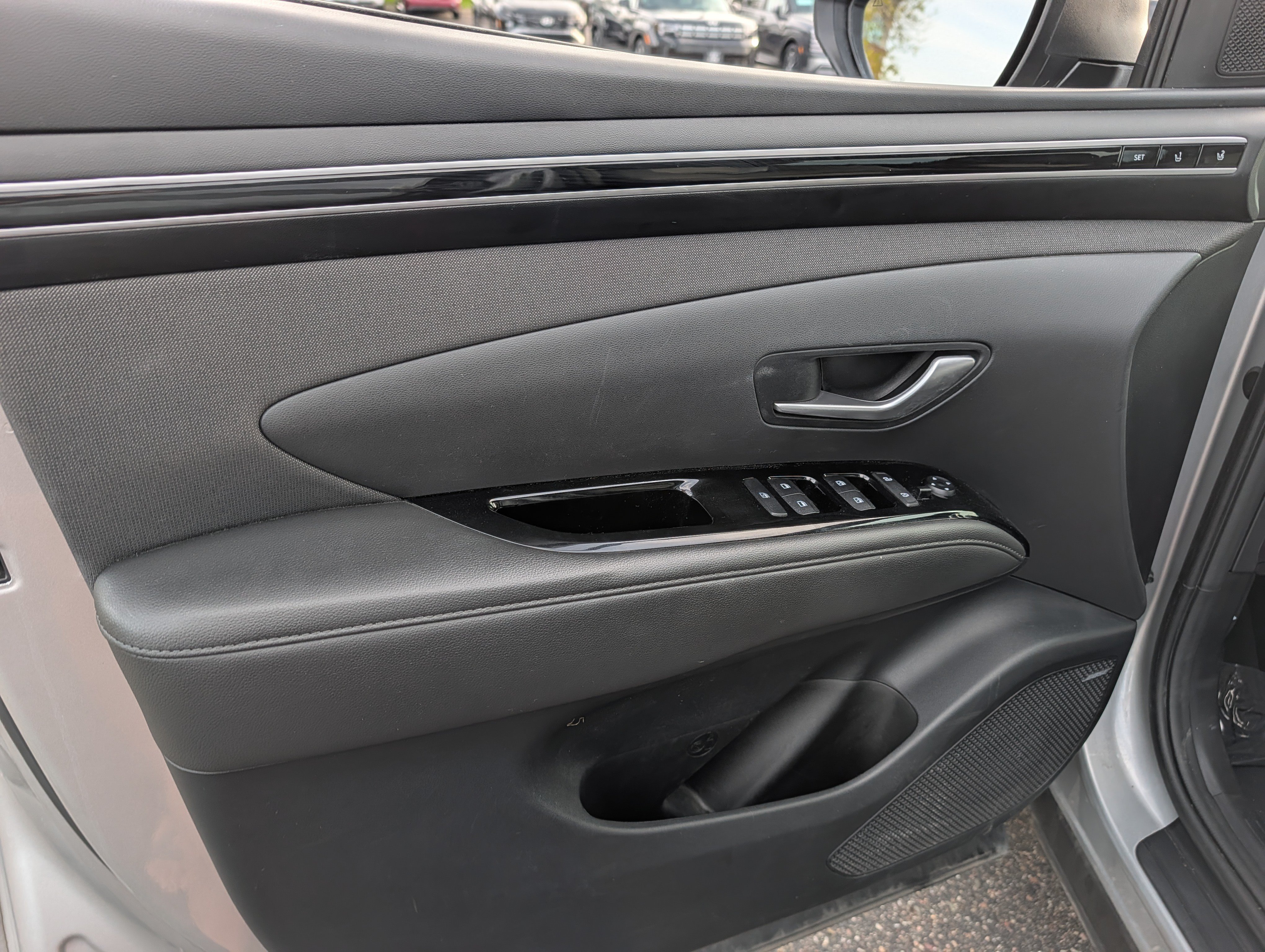 Used 2022 Hyundai Tucson Limited AWD/4WD image 11