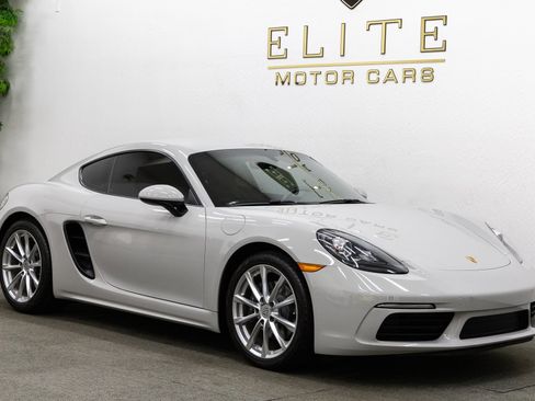 Used 2019 Porsche 718 Cayman image 8