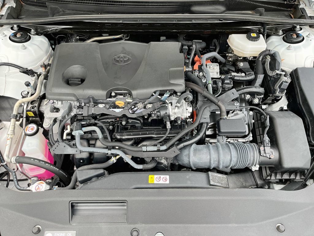 Used 2025 Toyota Camry SE FWD image 10