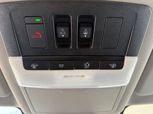 Used 2023 Nissan Rogue SL image 27