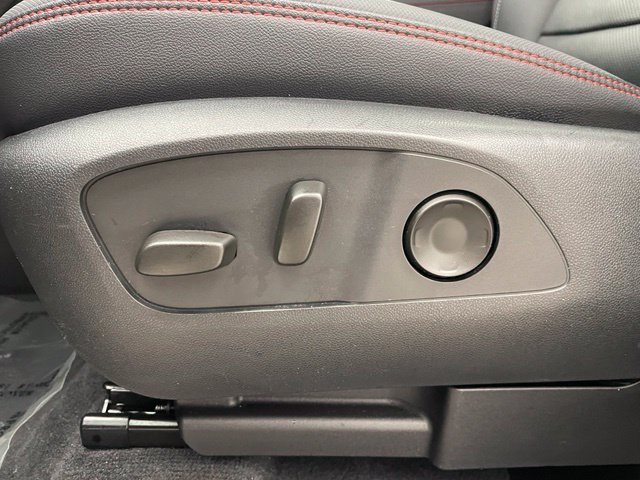 Used 2024 Chevrolet Traverse RS w/ LPO, Floor Liner Package AWD/4WD image 18