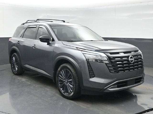 Used 2026 Nissan Pathfinder SL w/ SL Premium Package FWD image 8