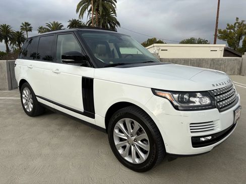 Used 2015 Land Rover Range Rover HSE AWD/4WD image 4