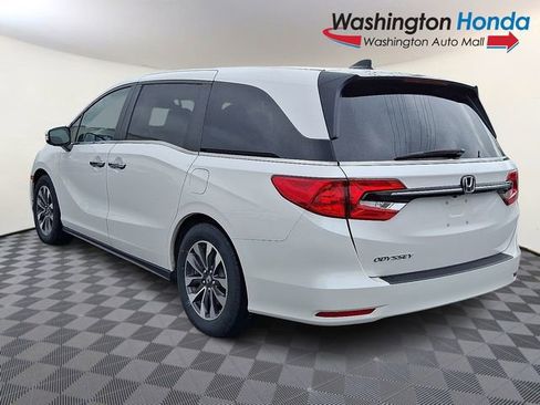 Certified 2024 Honda Odyssey EX-L image 4