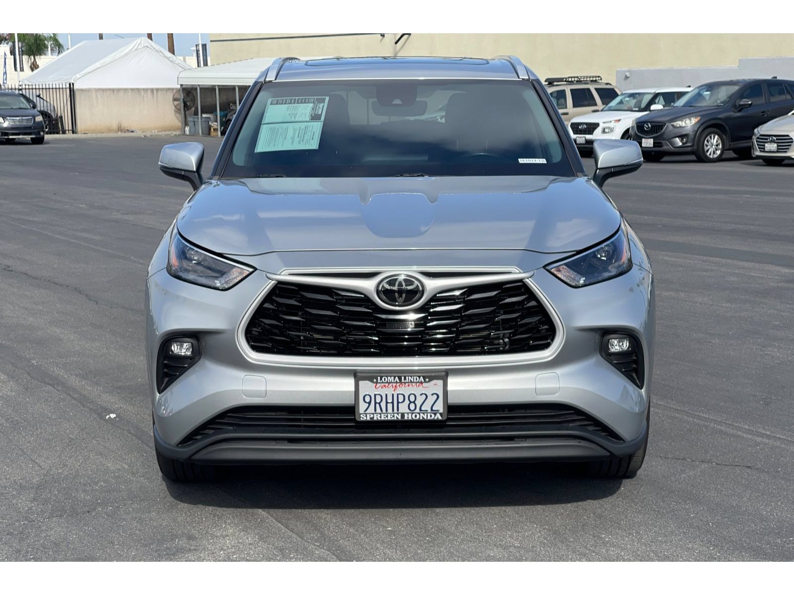 Used 2024 Toyota Highlander XLE FWD image 9