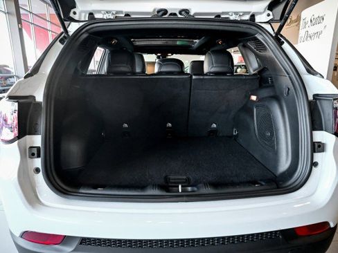 Used 2022 Jeep Compass Latitude w/ Sun and Sound Group image 21