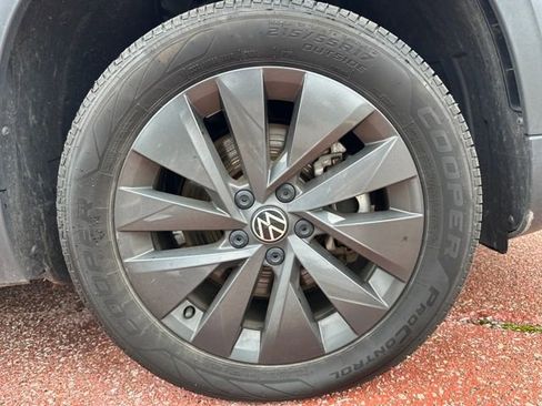 Used 2024 Volkswagen Taos S image 28