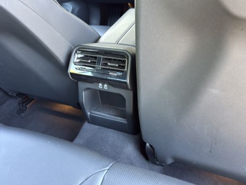 Used 2025 BMW 530i RWD image 28