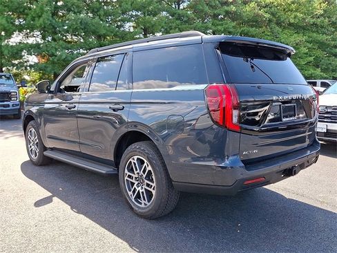 New 2025 Ford Expedition Active image 4