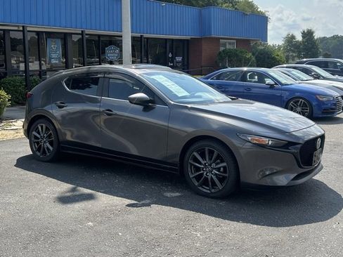 Used 2022 MAZDA MAZDA3 s image 8