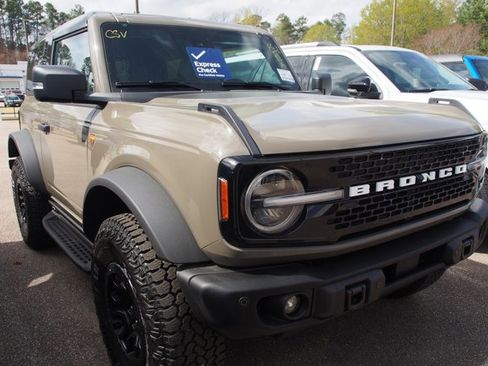 Certified 2025 Ford Bronco Badlands image 2