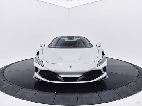 Used 2022 Ferrari F8 Tributo RWD image 26