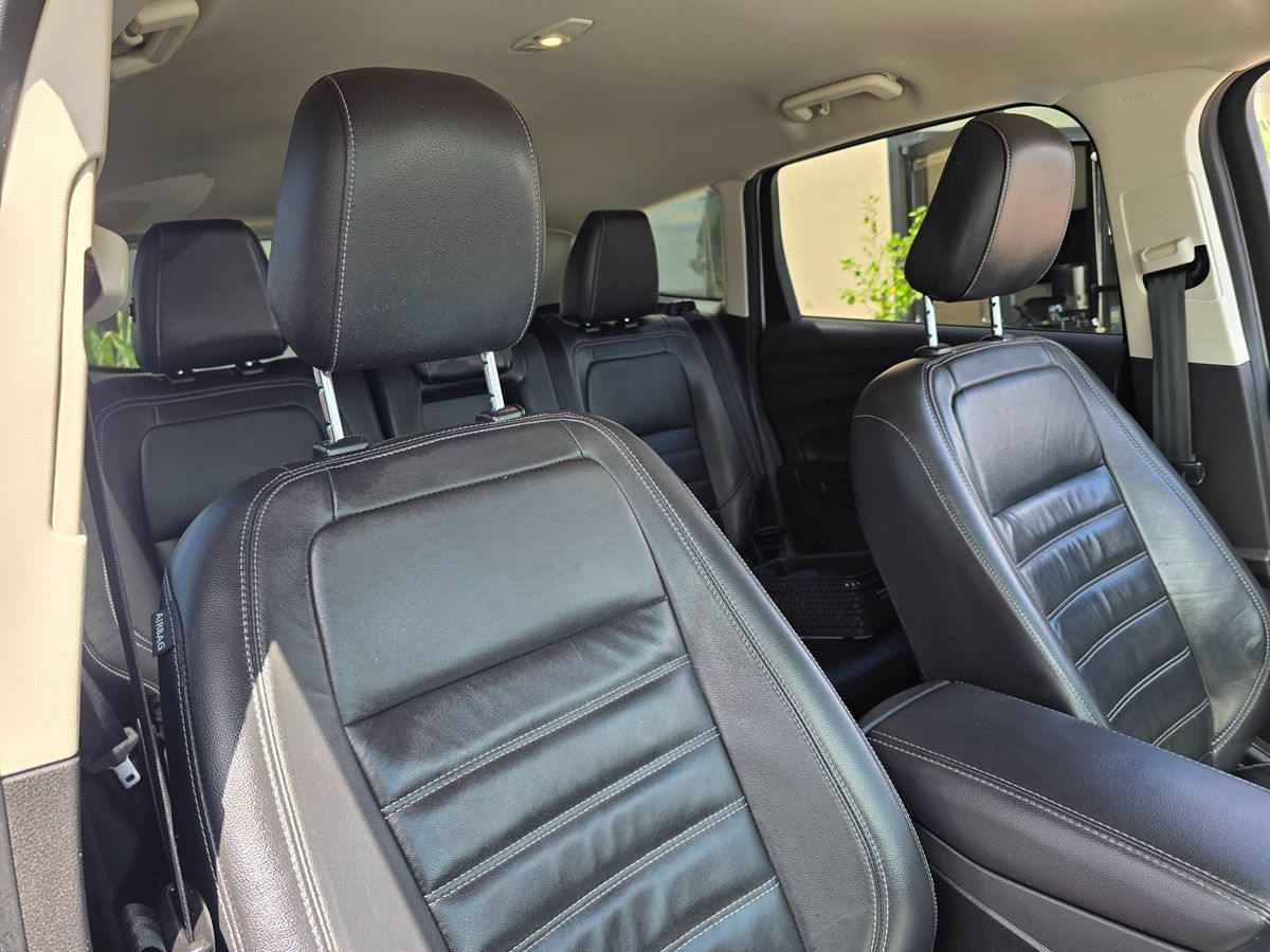 Used 2018 Ford Escape SEL FWD image 16