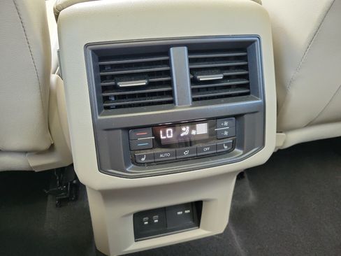 Used 2021 Volkswagen Atlas SEL Premium AWD/4WD image 15