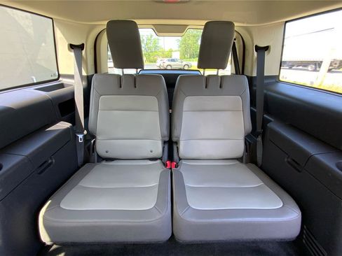 Used 2018 Ford Flex SEL w/ Equipment Group 202A AWD/4WD image 37