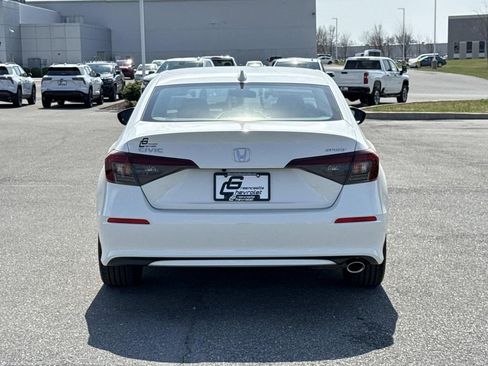 Used 2025 Honda Civic Sport image 25