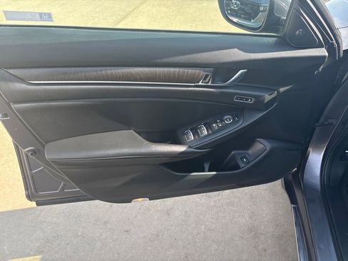 Certified 2019 Honda Accord Touring image 15