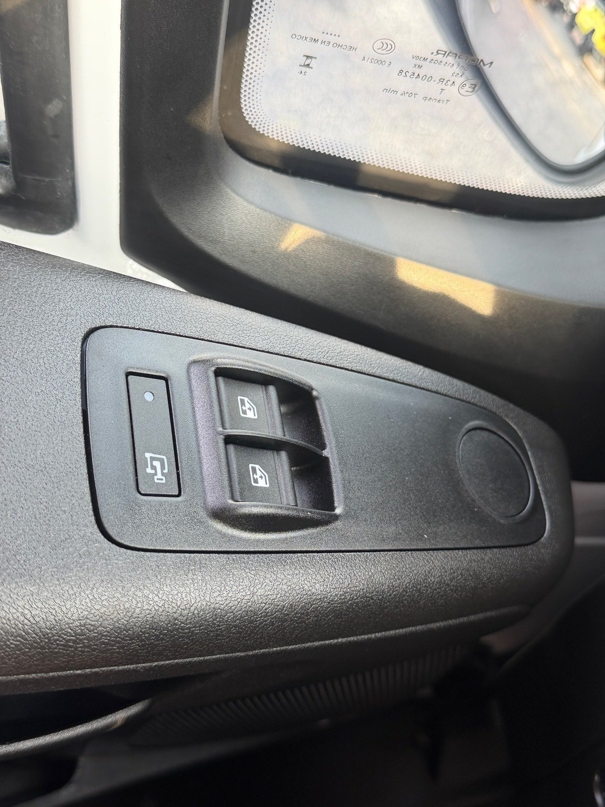 Used 2025 RAM ProMaster 2500 w/ U-Haul Equipment Group FWD image 35