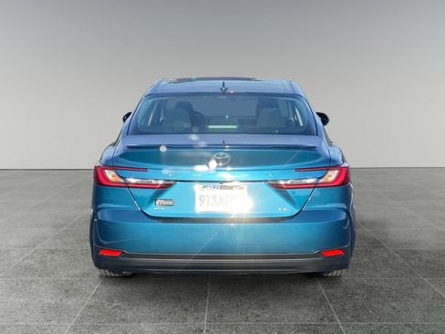 Used 2025 Toyota Camry LE w/ Convenience Package image 4