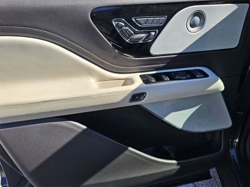 Used 2020 Lincoln Aviator Black Label w/ Dynamic Handling Package image 13