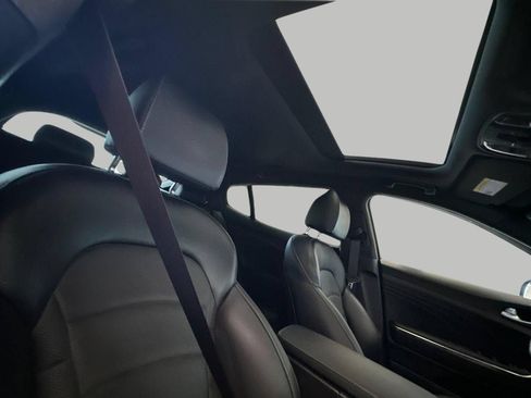 Certified 2022 Kia Stinger GT2 w/ Scorpion Package RWD image 17