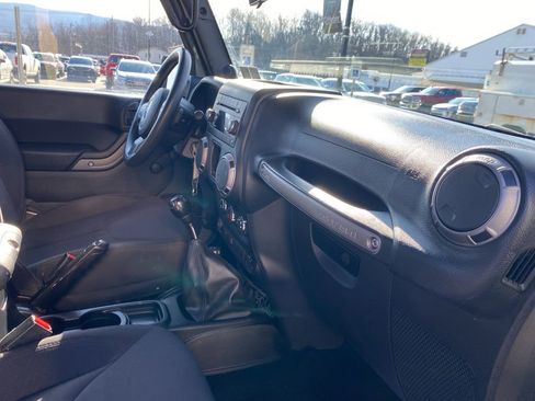 Used 2014 Jeep Wrangler Sport image 8