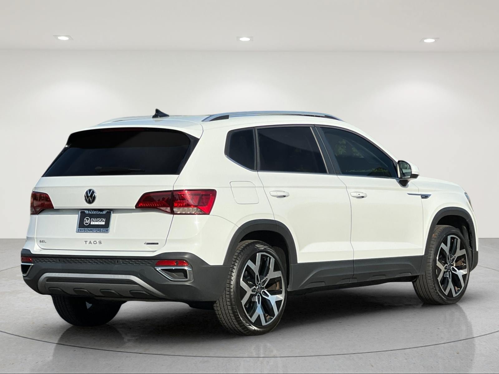 Used 2023 Volkswagen Taos SEL AWD/4WD image 5