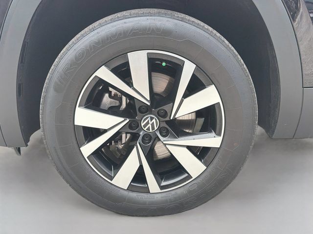 Used 2022 Volkswagen Atlas Cross Sport SE FWD image 40