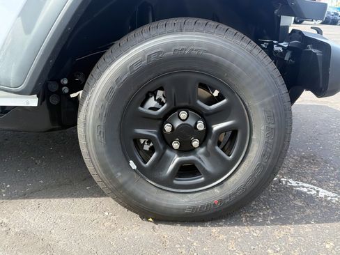 New 2026 Jeep Gladiator Sport image 9