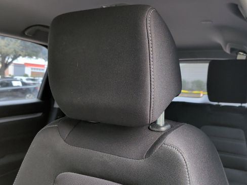 Used 2019 Honda CR-V LX image 34