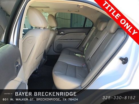Used 2010 Ford Fusion Base image 11