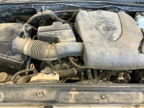 Used 2023 Toyota Tacoma TRD Off-Road image 21