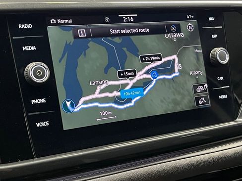 Used 2023 Volkswagen Taos SEL image 29