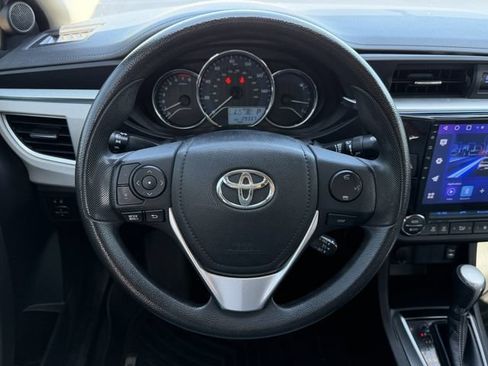 Used 2016 Toyota Corolla LE FWD image 13