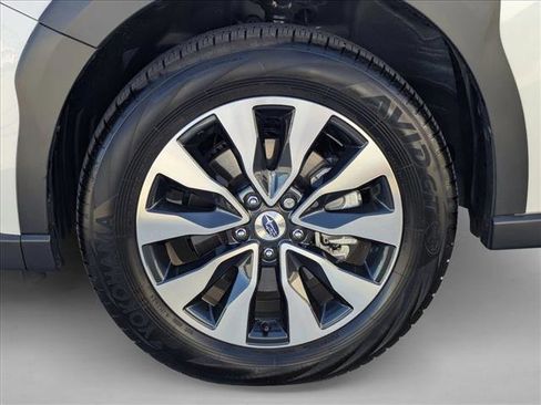 Used 2025 Subaru Outback Limited image 25