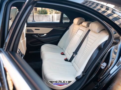 Used 2019 Mercedes-Benz S 560 4MATIC Sedan image 20