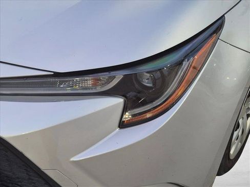 Used 2021 Toyota Corolla LE FWD image 7