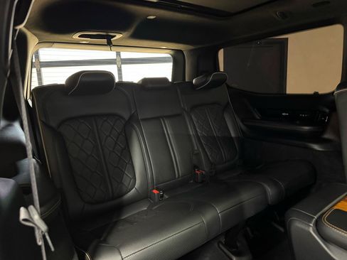 Used 2022 Jeep Grand Wagoneer Series III AWD/4WD image 54