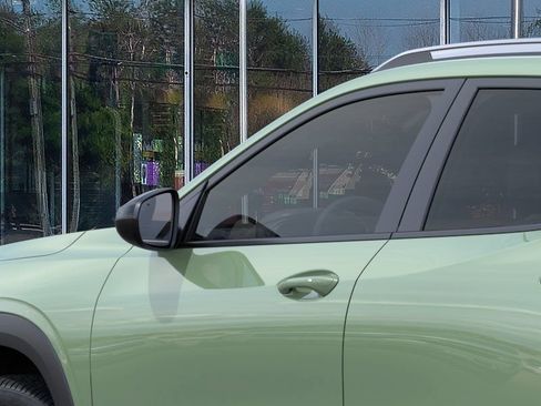 New 2026 Chevrolet Trax ACTIV w/ Sunroof Package FWD image 12