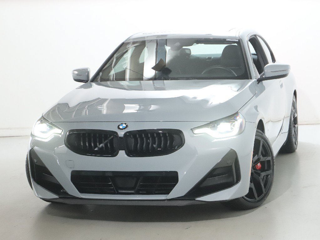 Used 2026 BMW 230i xDrive Coupe w/ Premium Package AWD/4WD image 3