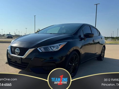 Used 2022 Nissan Versa SV FWD image 1