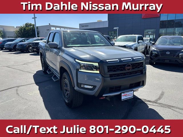 Used 2025 Nissan Frontier PRO-4X AWD/4WD image 3