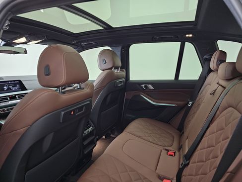 Used 2023 BMW X5 xDrive40i w/ M Sport Package image 17