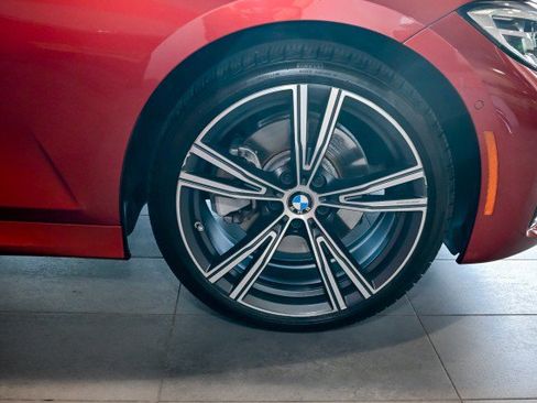 Used 2021 BMW 330i xDrive Sedan w/ M Sport Package AWD/4WD image 41