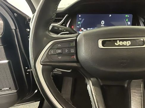 Used 2023 Jeep Grand Cherokee 4WD 4xe image 17