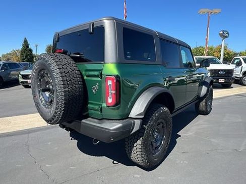 New 2025 Ford Bronco Badlands image 4